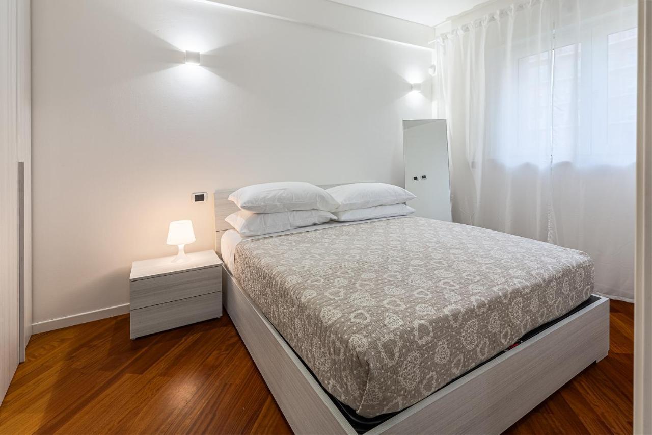 Appartamento Central/garibaldi Luxurious Two-room Apartment. *