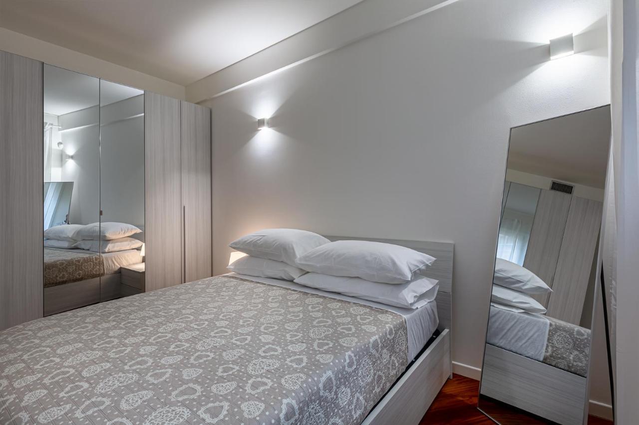 Central/garibaldi Luxurious Two-room Apartment. Apartment *